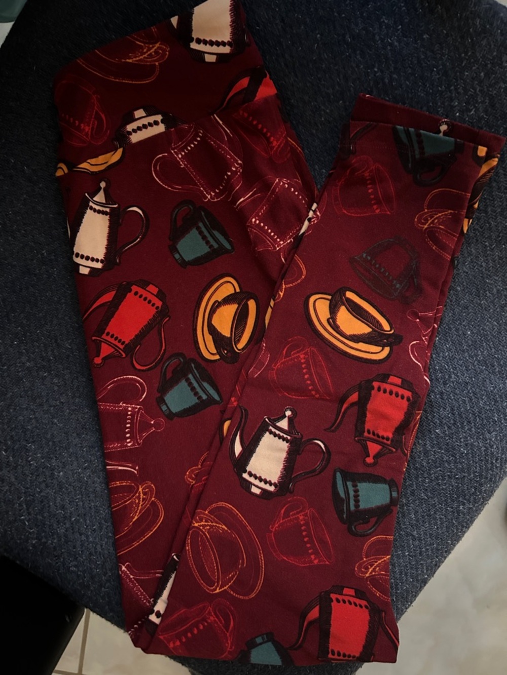 LuLaRoe Maroon Leggings with Coffee Pot & Cup Print